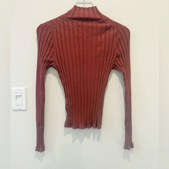 ARITZIA BABATON Victor Turtleneck Sweater Size Large Ribbed Knit Burnt Orange - Picture 3 of 6